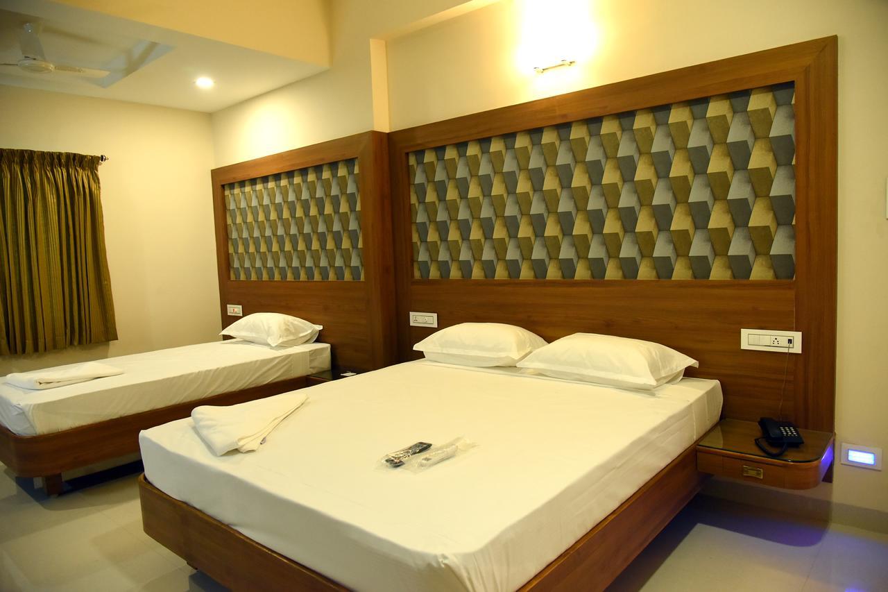 Hotel Gokulgrande Erode Esterno foto