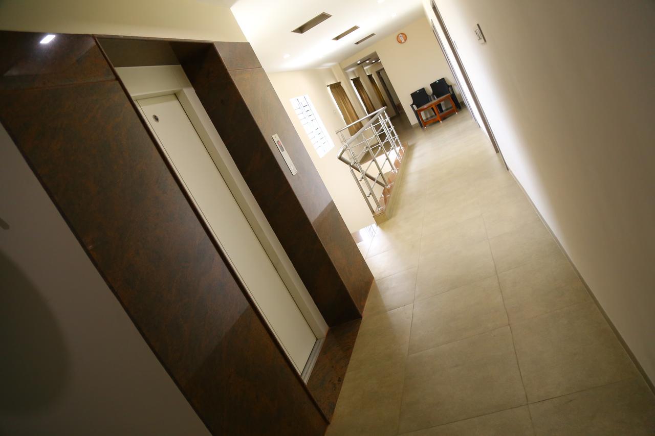 Hotel Gokulgrande Erode Esterno foto