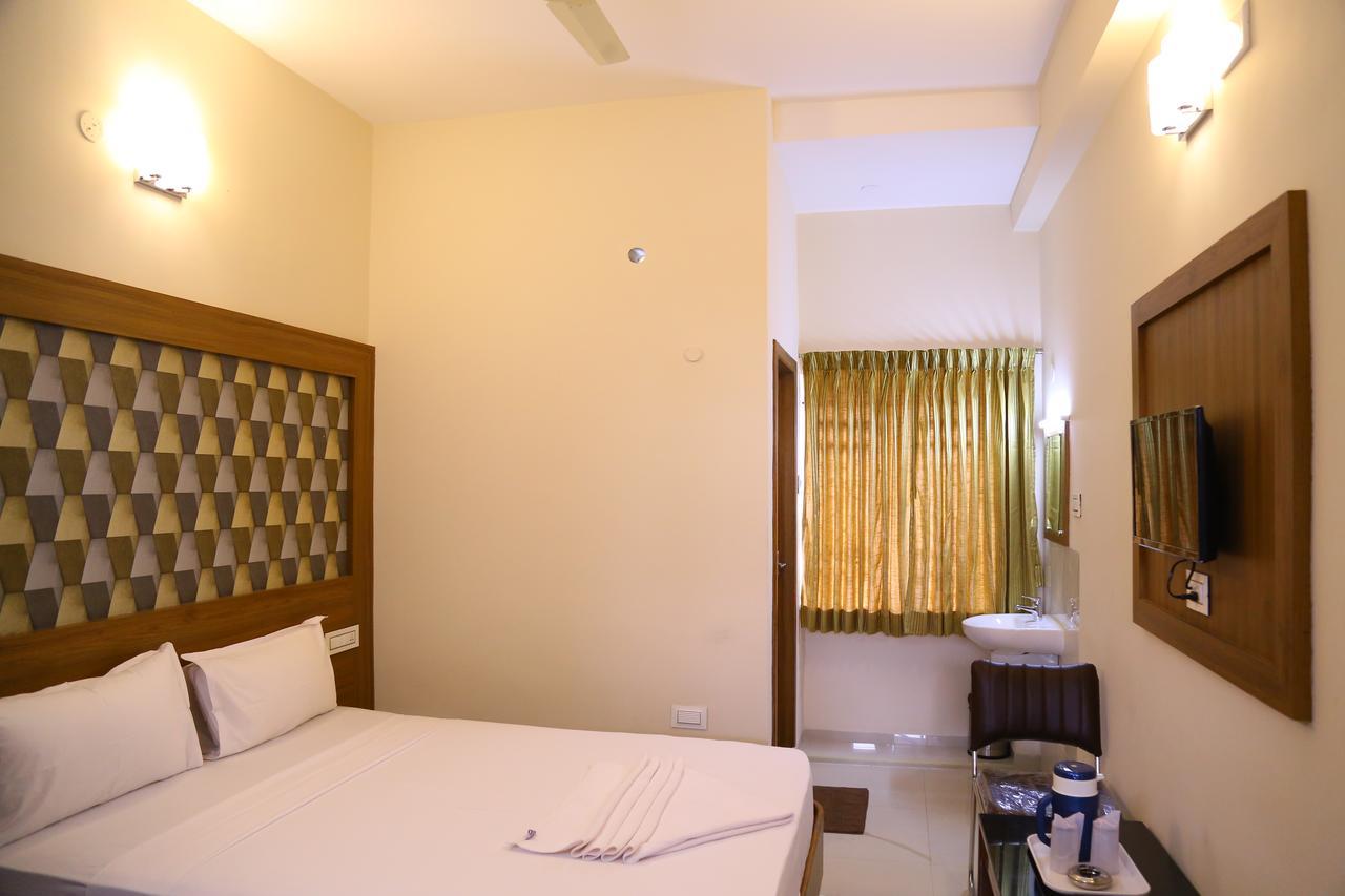Hotel Gokulgrande Erode Esterno foto