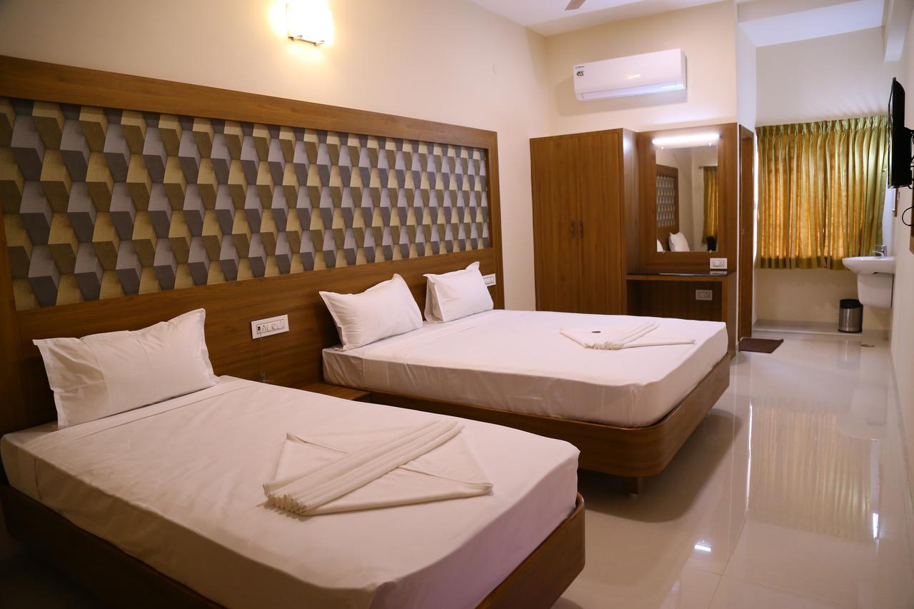 Hotel Gokulgrande Erode Esterno foto